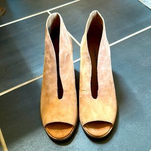 Luck Brand “Joal” Pump